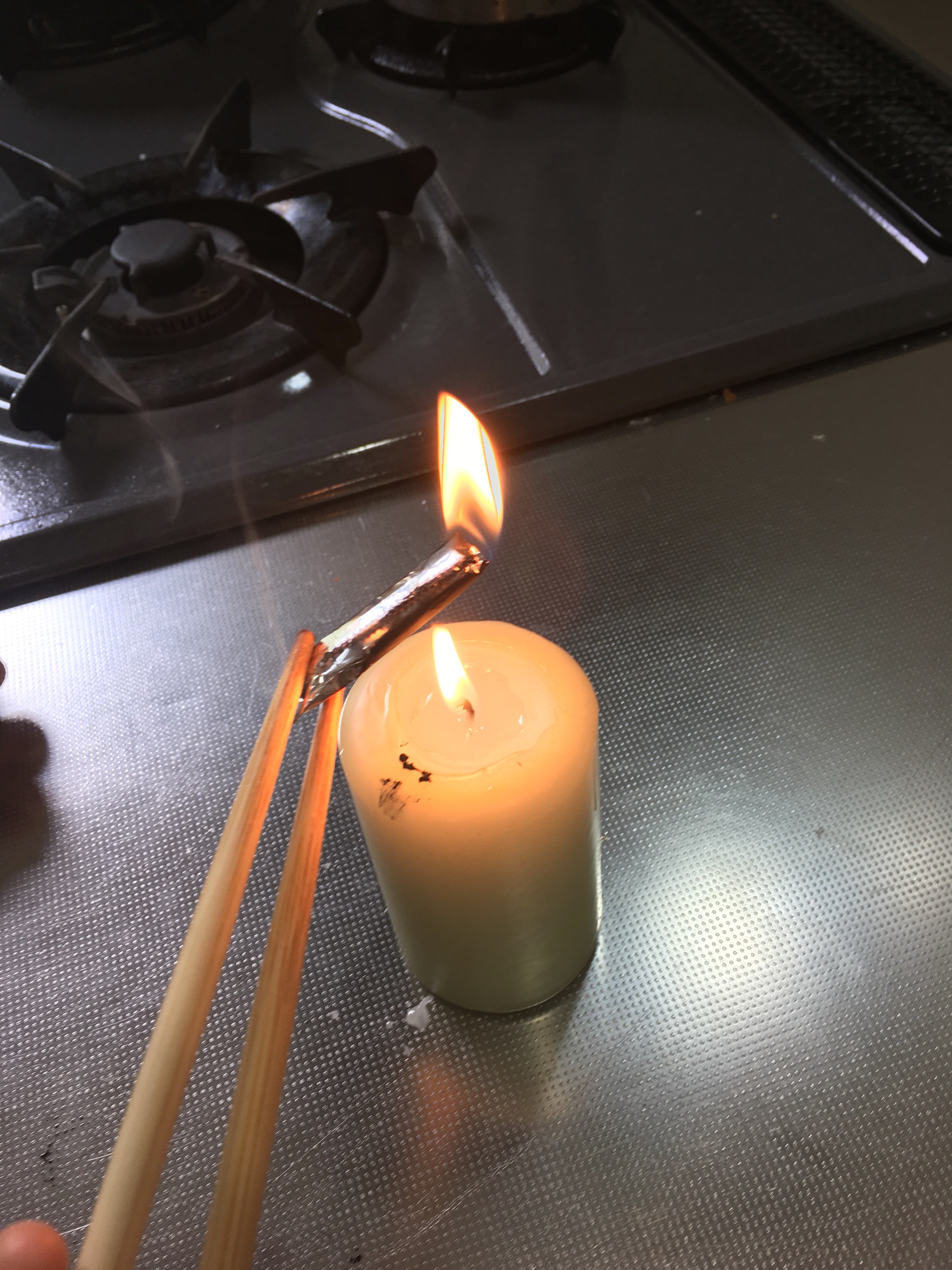 お家で簡単 科学実験 木炭を作ろう 朝塾